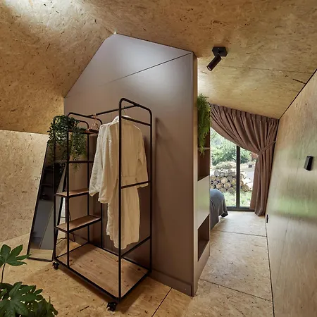 Kampinastaete Diamond Suite Met Hottub-3