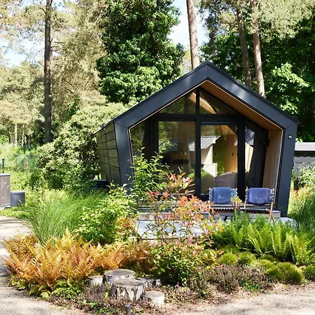 Kampinastaete Diamond Suite Met Hottub-2